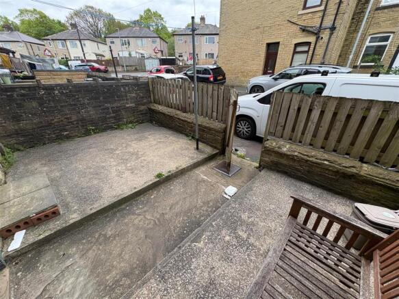 3 bed Terraced for sale Image 8