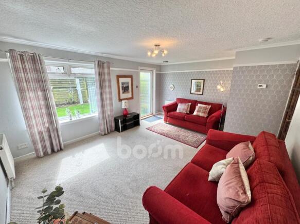 Sempill Avenue, Erskine lounge