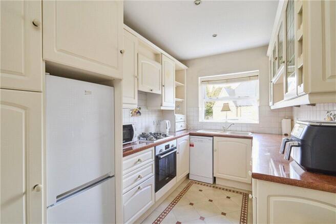 2 bed Apartment for sale Image 5
