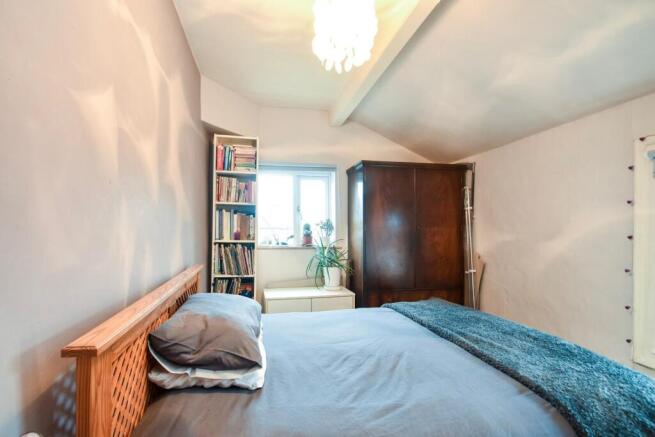 3 bed Semi-Detached for sale Image 12