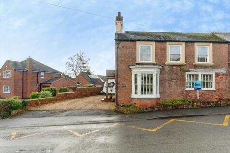 High Street, North Thoresby, DN36