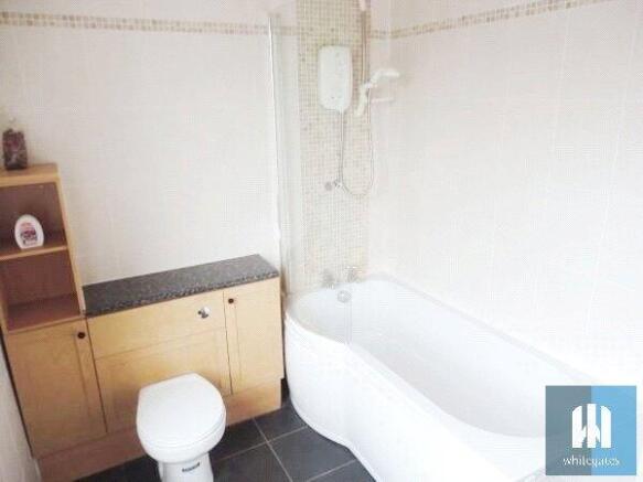 2 bed Terraced to rent Image 4