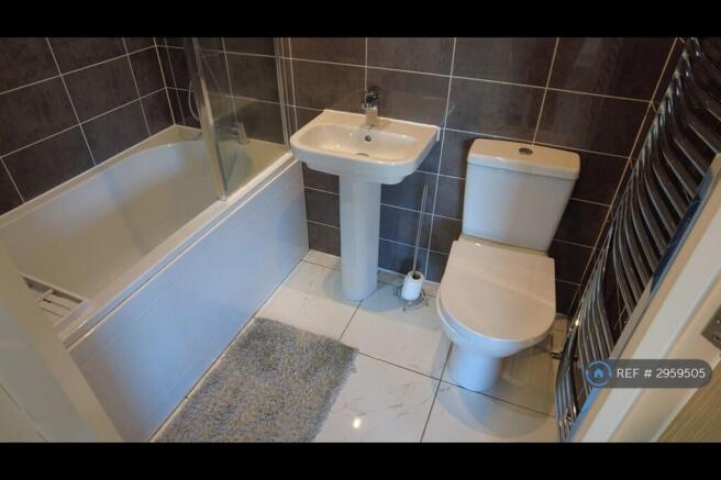 2 bed Semi-Detached to rent Image 7