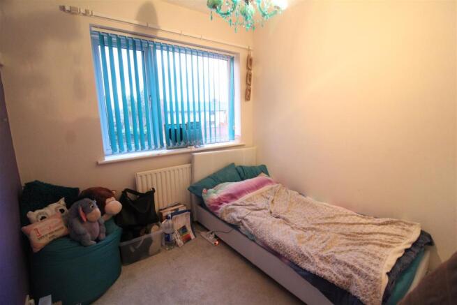 Bed 4.JPG