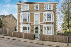 Flat A, 16, Becondale Road, London SE19 1QJ