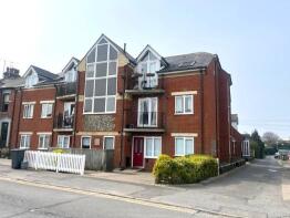 2, 2 4 Mariners Lee, Northwood Road, Whitstable CT5 2FB