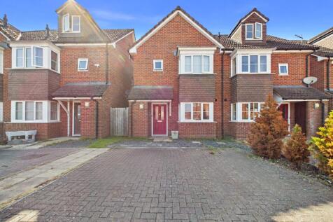 Play Platt, Theale, Reading, Berkshire, RG7