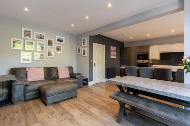 5 bed Semi-Detached for sale Image 7