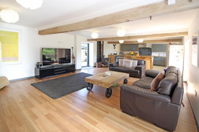 Lounge / Kitchen