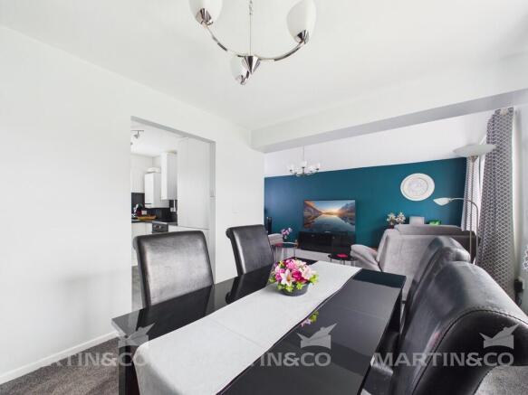4 bed Semi-Detached for sale Image 6