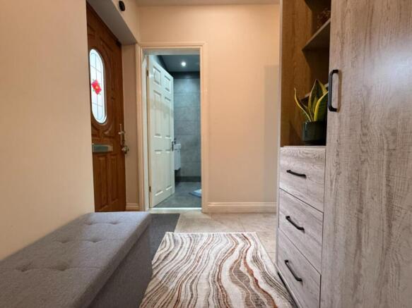 4 bed Detached for sale Image 4