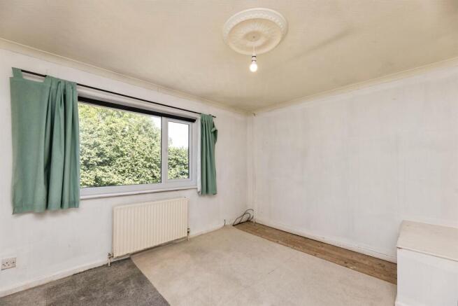 3 bed Semi-Detached for sale Image 8