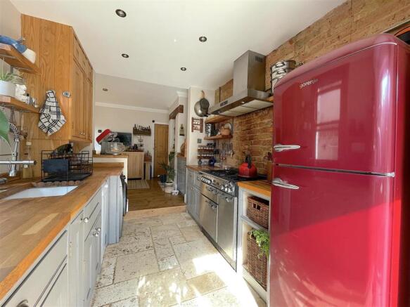 Kitchen (1).jpeg