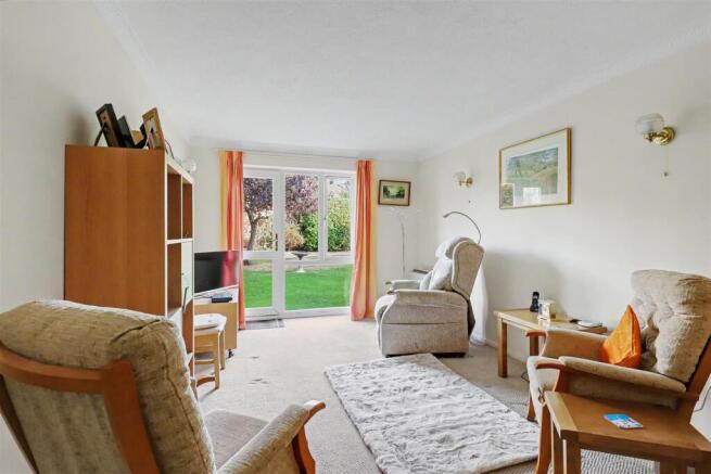 Lounge / Dining Room