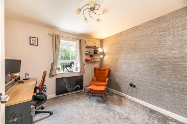 4 bed Detached for sale Image 9