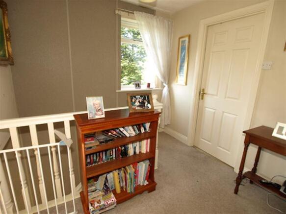 FIRST FLOOR LANDING