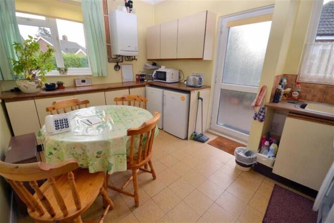BREAKFAST KITCHEN