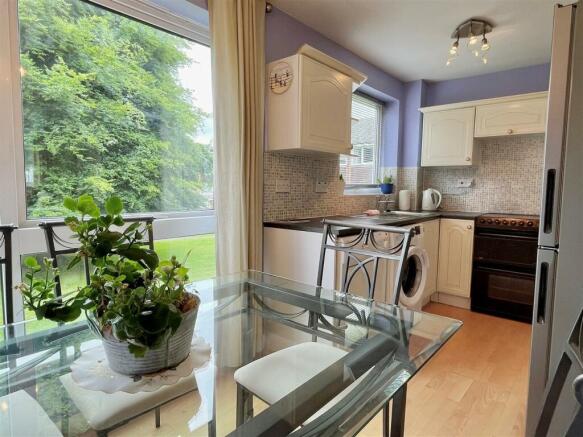 Dining into Kitchen