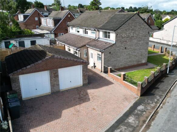 4 bed Semi-Detached for sale Image 8