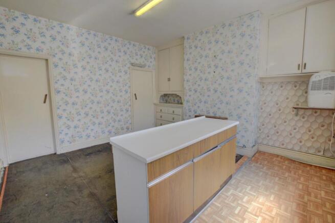 Kitchen 2.jpg