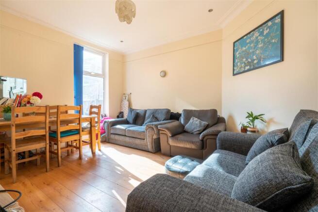 Living Room_.jpg