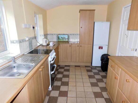 KITCHEN.JPG