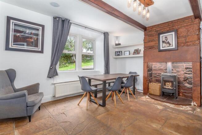 5 bed Semi-Detached for sale Image 9