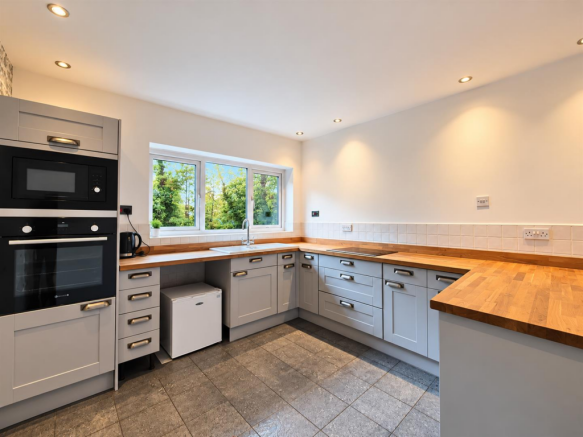 Bright Modern Grey Shaker Kitchen.png