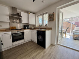 72, Wigeon Road, North Petherton, Bridgwater TA6 6YP