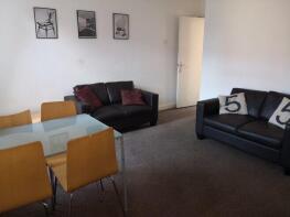 16, Ednaston Road, Nottingham NG7 2JF