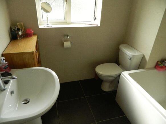 FAMILY BATHROOM