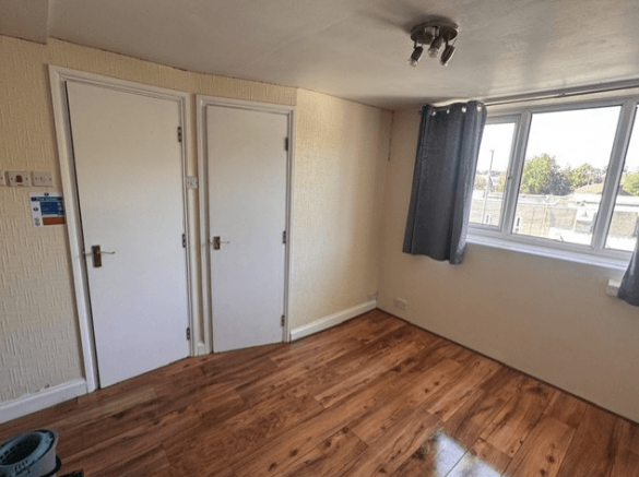 Studio to rent Image 4