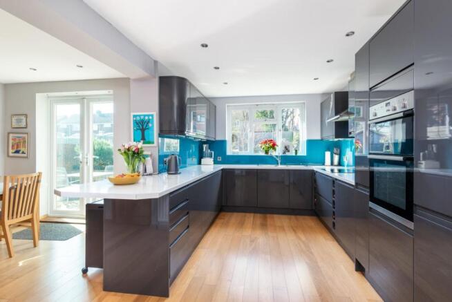 54 Elmstone Road kitchen.jpg