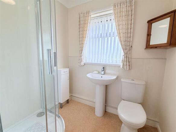 2 bed Detached Bungalow for sale Image 7