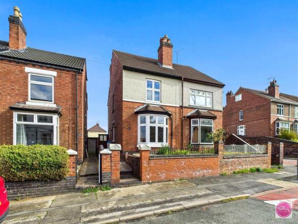 High Bank Road, Winshill (27).jpg