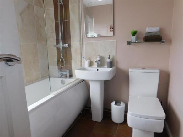 FAMILY BATHROOM