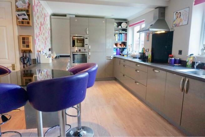 Kitchen / Breakfast