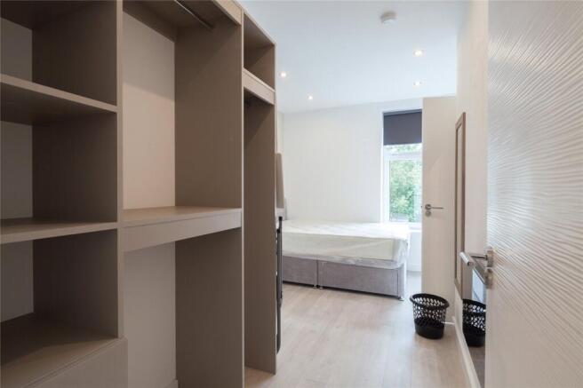2 bed Terraced to rent Image 7