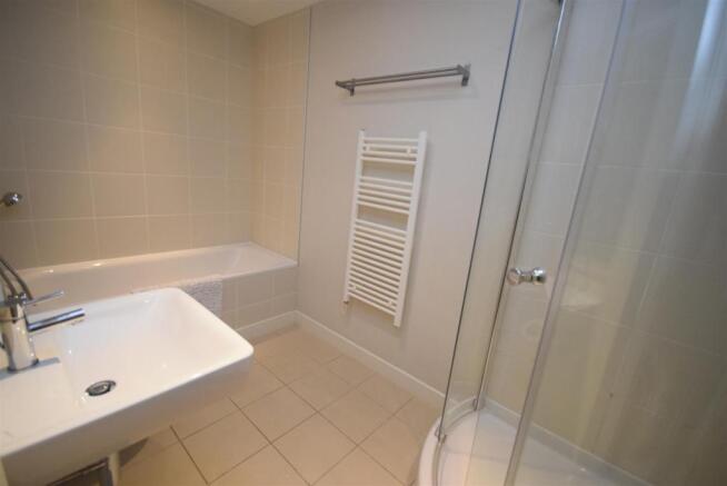 Bathroom 2 - Copy.jpg