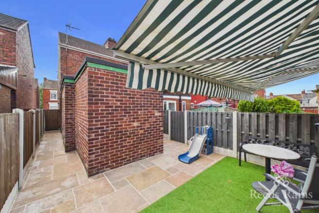 2 bed Semi-Detached for sale Image 12