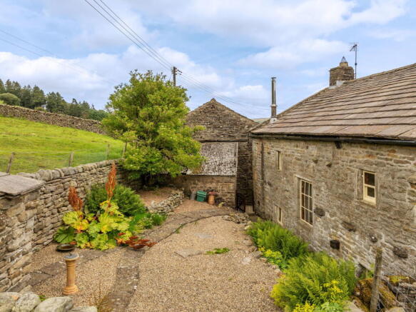 3 bed Detached for sale Image 10