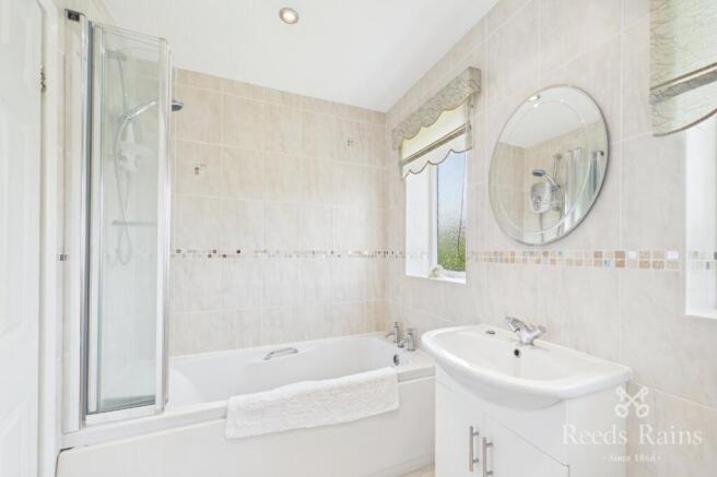 3 bed Semi-Detached for sale Image 10
