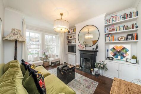 Eastcombe Avenue, Charlton