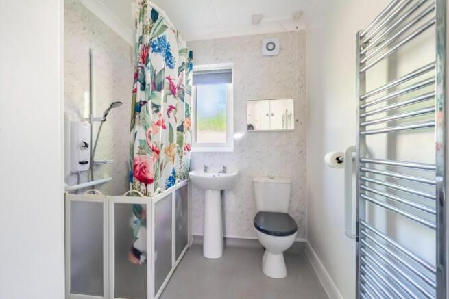 2 bed Apartment for sale Image 6