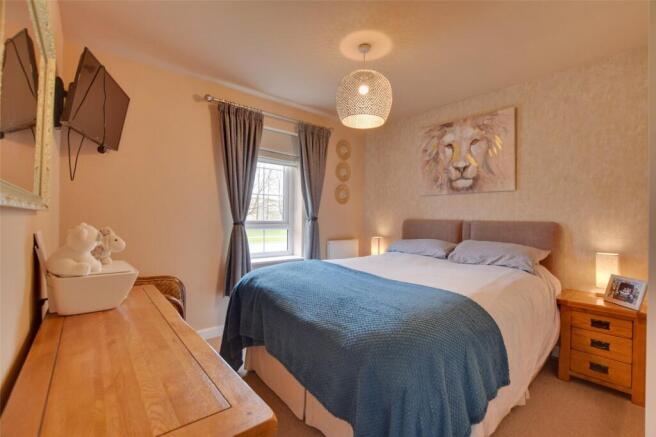 3 bed Semi-Detached for sale Image 10