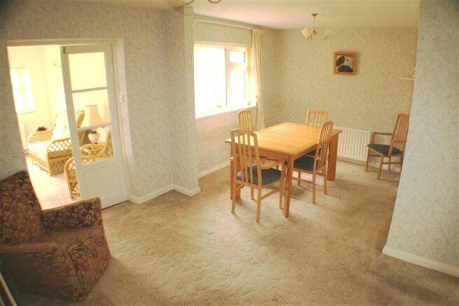 DINING ROOM: