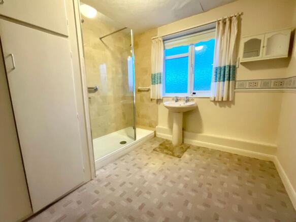 2 bed Flat for sale Image 9