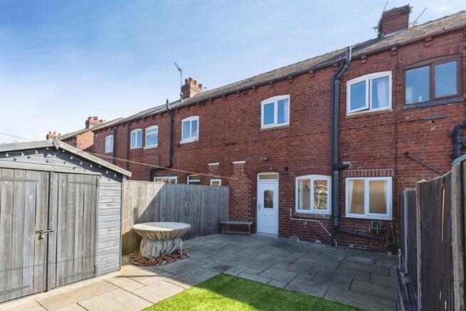 3 bed Terraced for sale Image 12