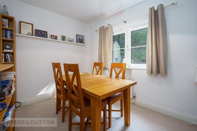 3 bed Terraced for sale Image 9