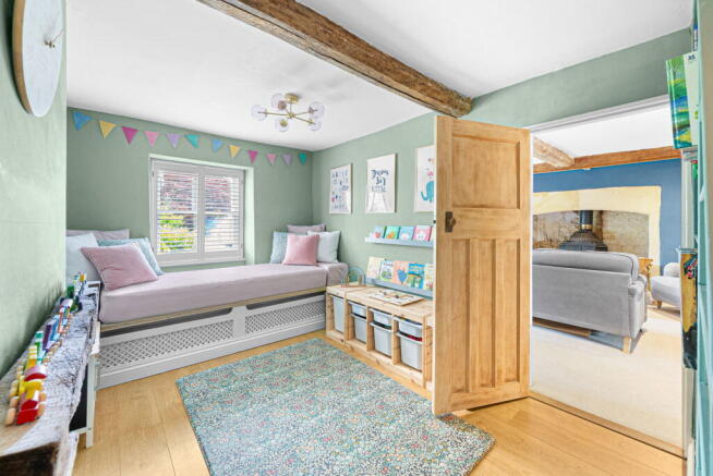 3 bed Terraced for sale Image 10